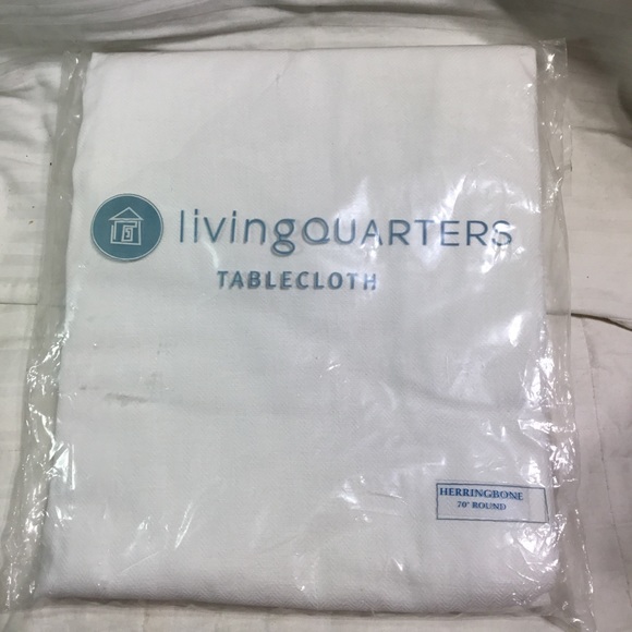 Round tablecloth NIB - Picture 1 of 2